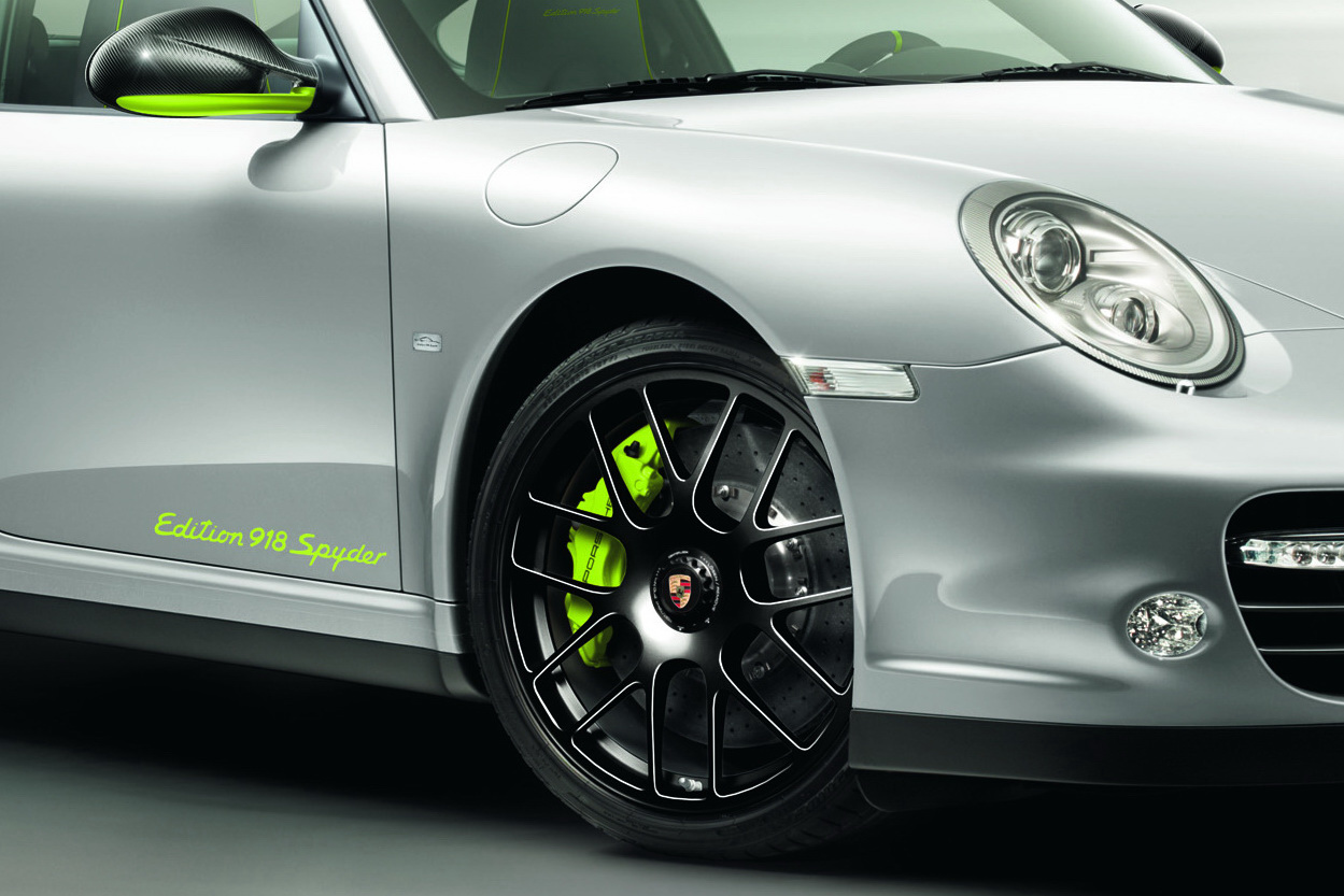 Porsche Offers 911 Turbo S Edition 918 Spyder Special To