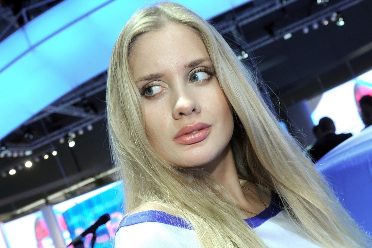 From Russia With Love: The Girls of the Moscow Auto Salon Part II | Carscoops1200 x 800