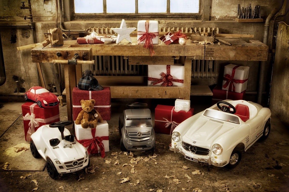 Mercedes-Benz Wishes You a Merry Spending Christmas | Carscoops1200 x 800