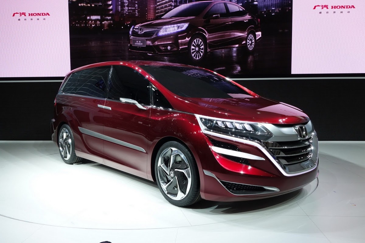 Honda Proposes New Concept M Minivan to Chinese Buyers in Shanghai [w/Video] | Carscoops1200 x 800