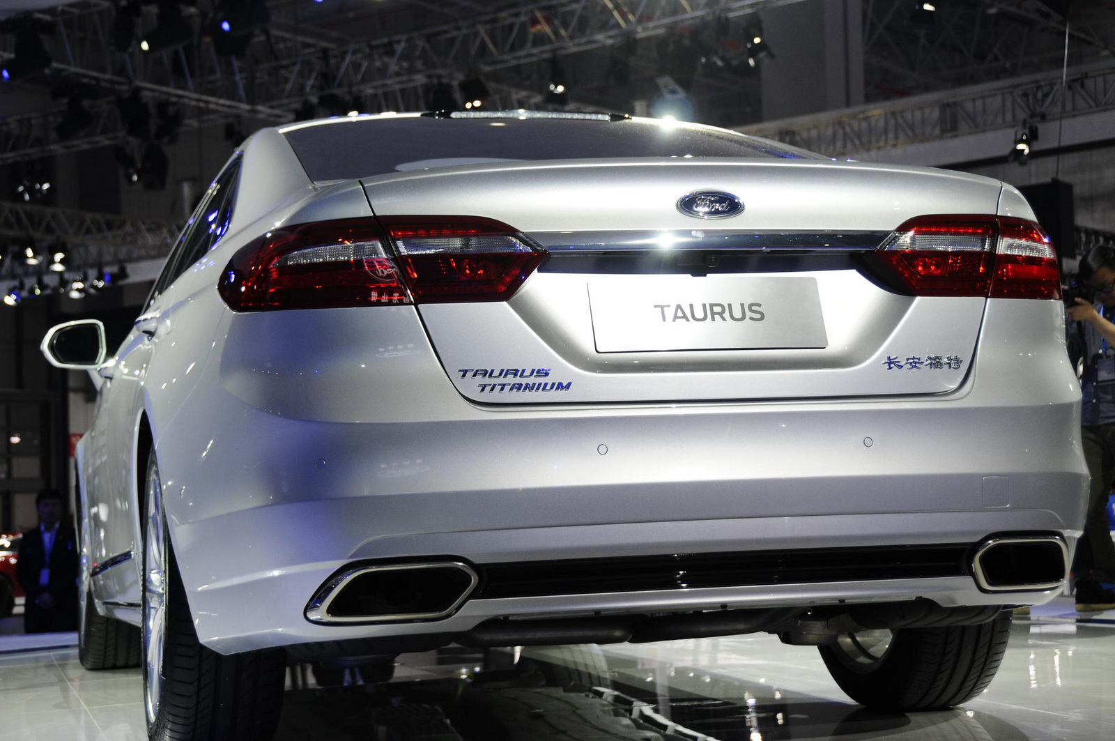 Ford's All-New Taurus Reveals Its Rear Assets In Shanghai | Carscoops1600 x 1063