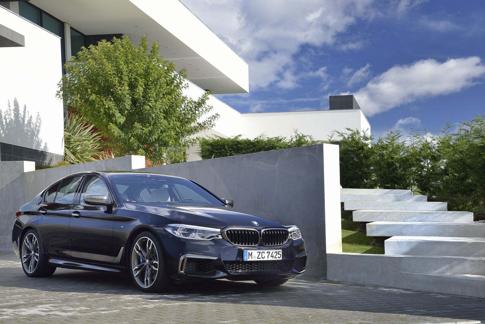 Could The BMW M550i xDrive Be A Smarter Choice Than The M5? | Carscoops1600 x 1068