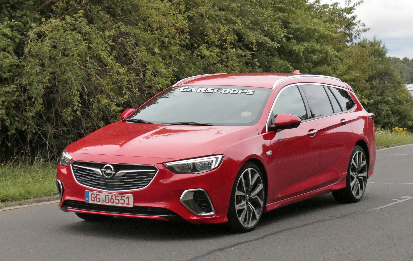 Upcoming Opel Insignia GSi Looks Good In Sports Tourer ...