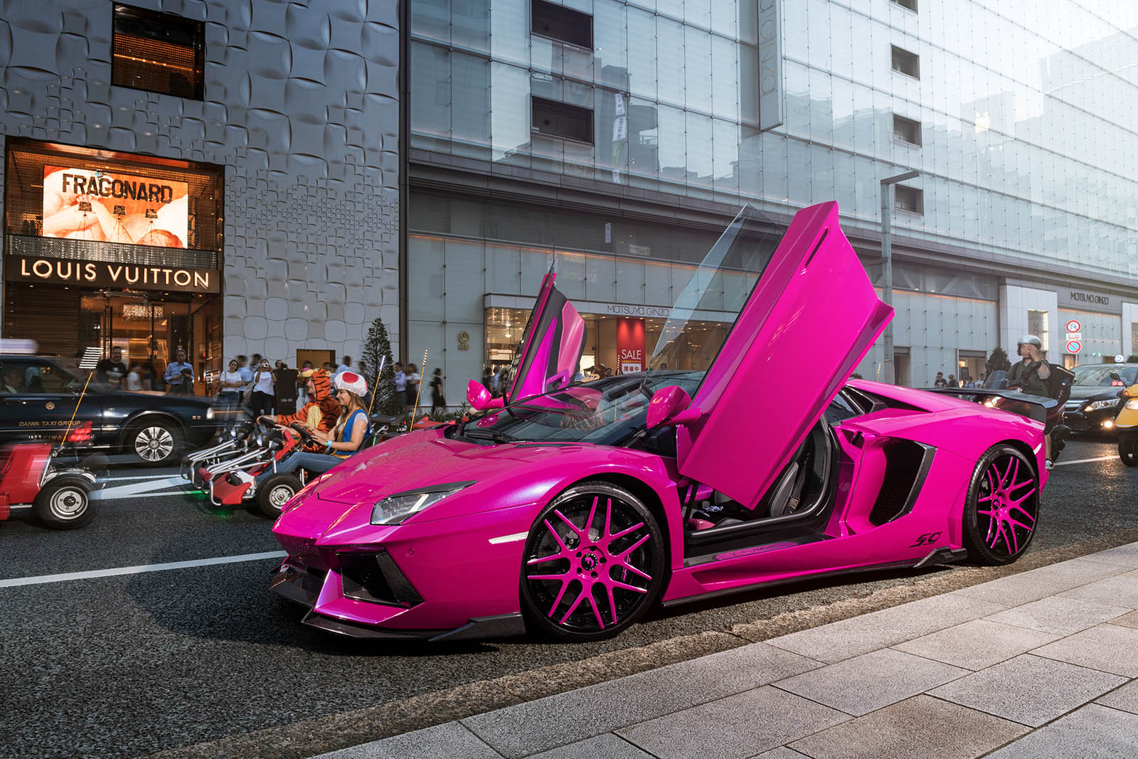 Pink Lamborghini Aventador Turns Heads In Tokyo | Carscoops