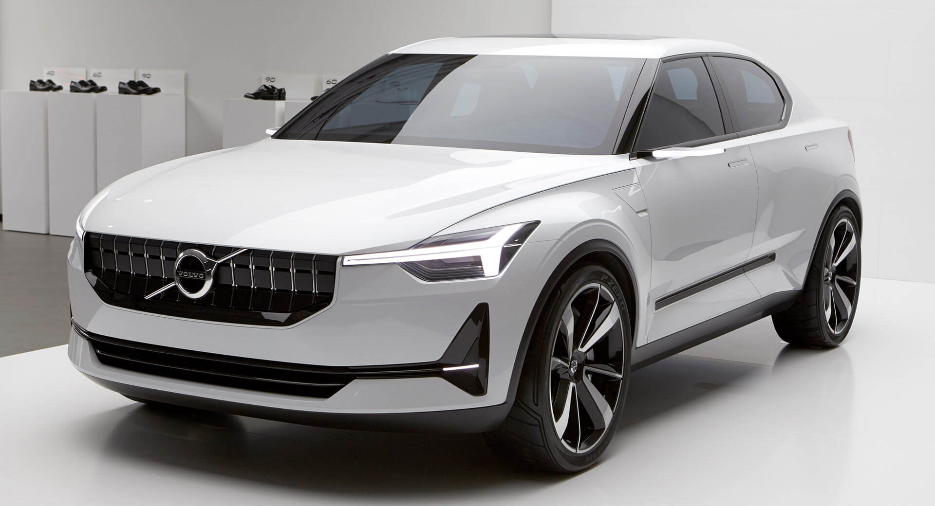 Volvo To Launch First Ever EV Next Year, Electric XC40 ...