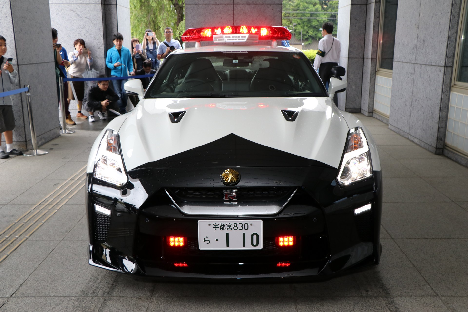 "بالصور" نيسان GT-R تدخل الخدمة رسميا بأسطول الشرطة اليابانية 14