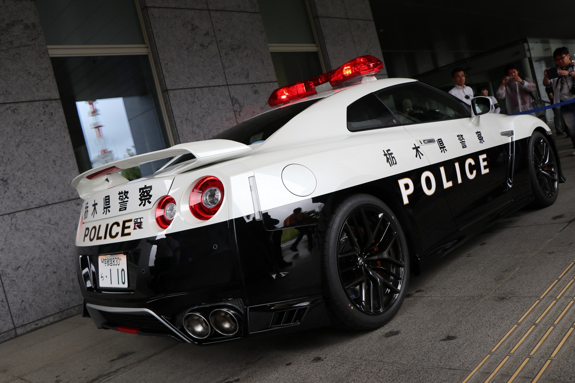 "بالصور" نيسان GT-R تدخل الخدمة رسميا بأسطول الشرطة اليابانية 10