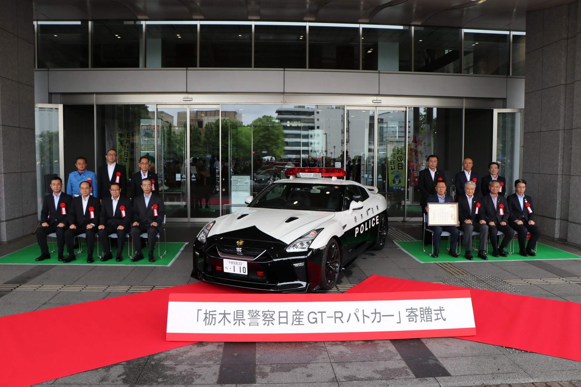 "بالصور" نيسان GT-R تدخل الخدمة رسميا بأسطول الشرطة اليابانية 35