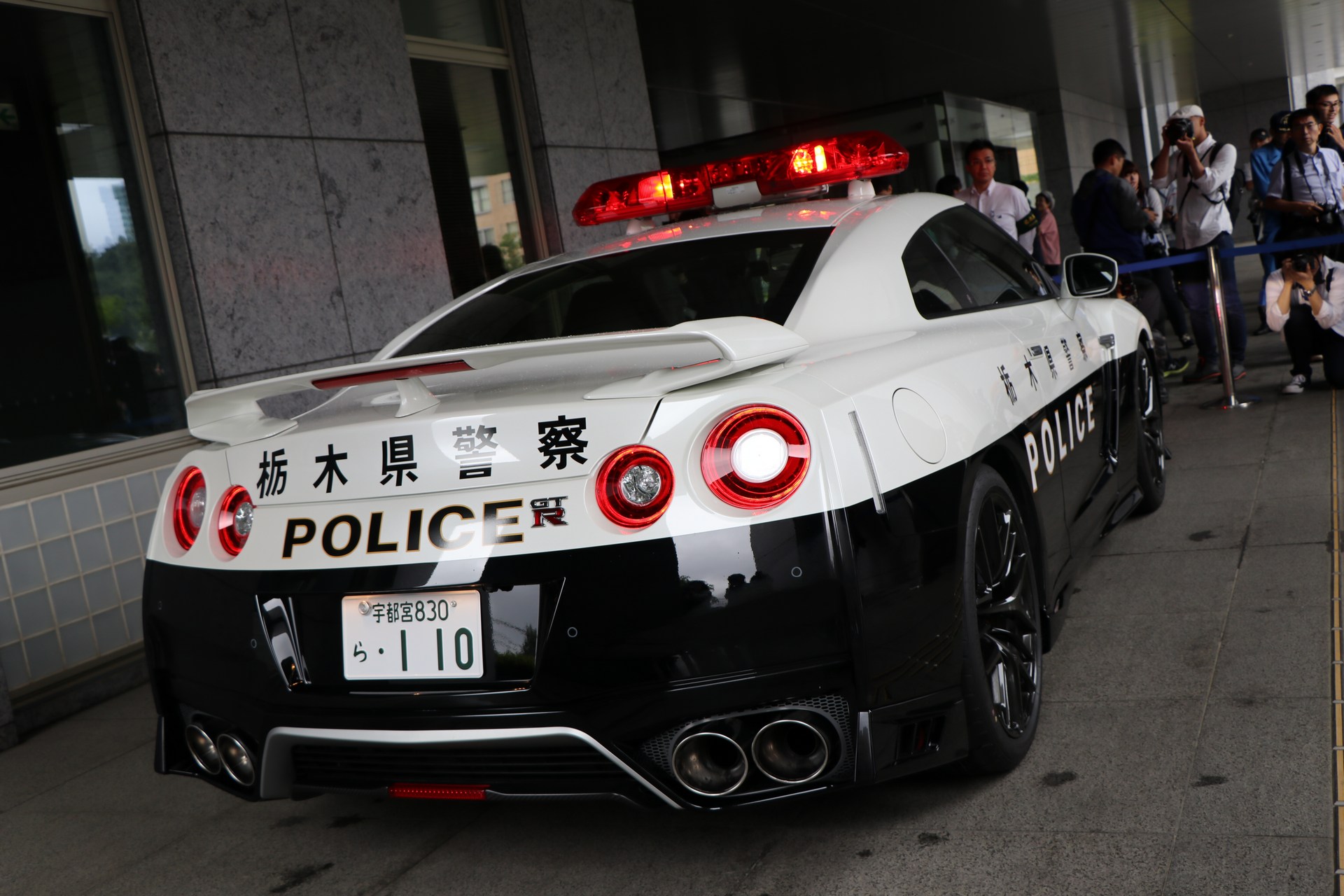 "بالصور" نيسان GT-R تدخل الخدمة رسميا بأسطول الشرطة اليابانية 40