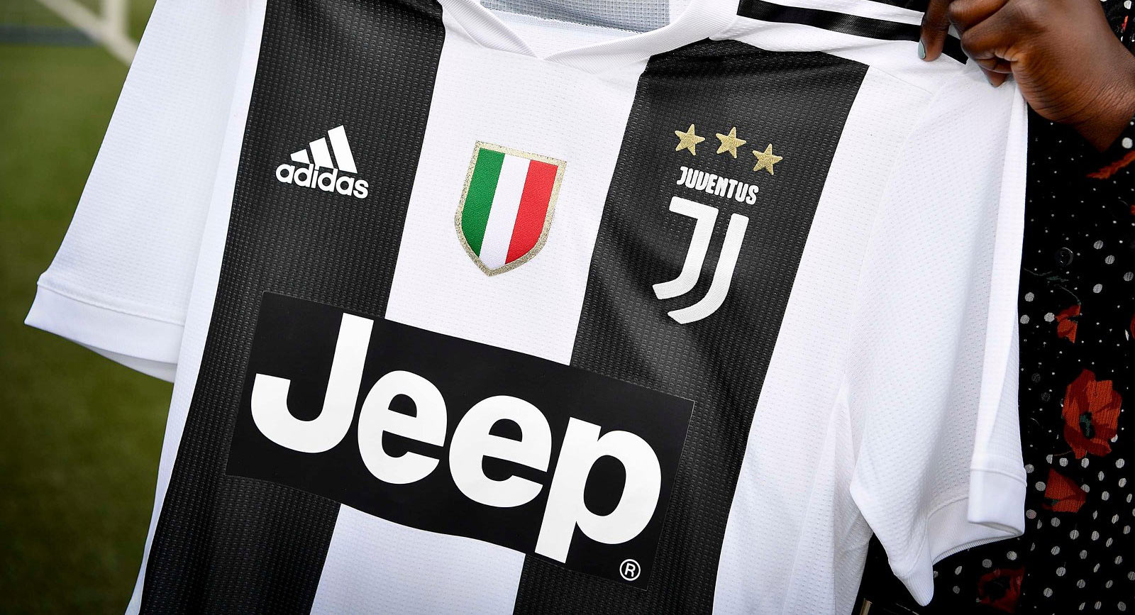 Jeep Looks To Cash In On Cristiano Ronaldo's Move To Juventus | Carscoops1600 x 867