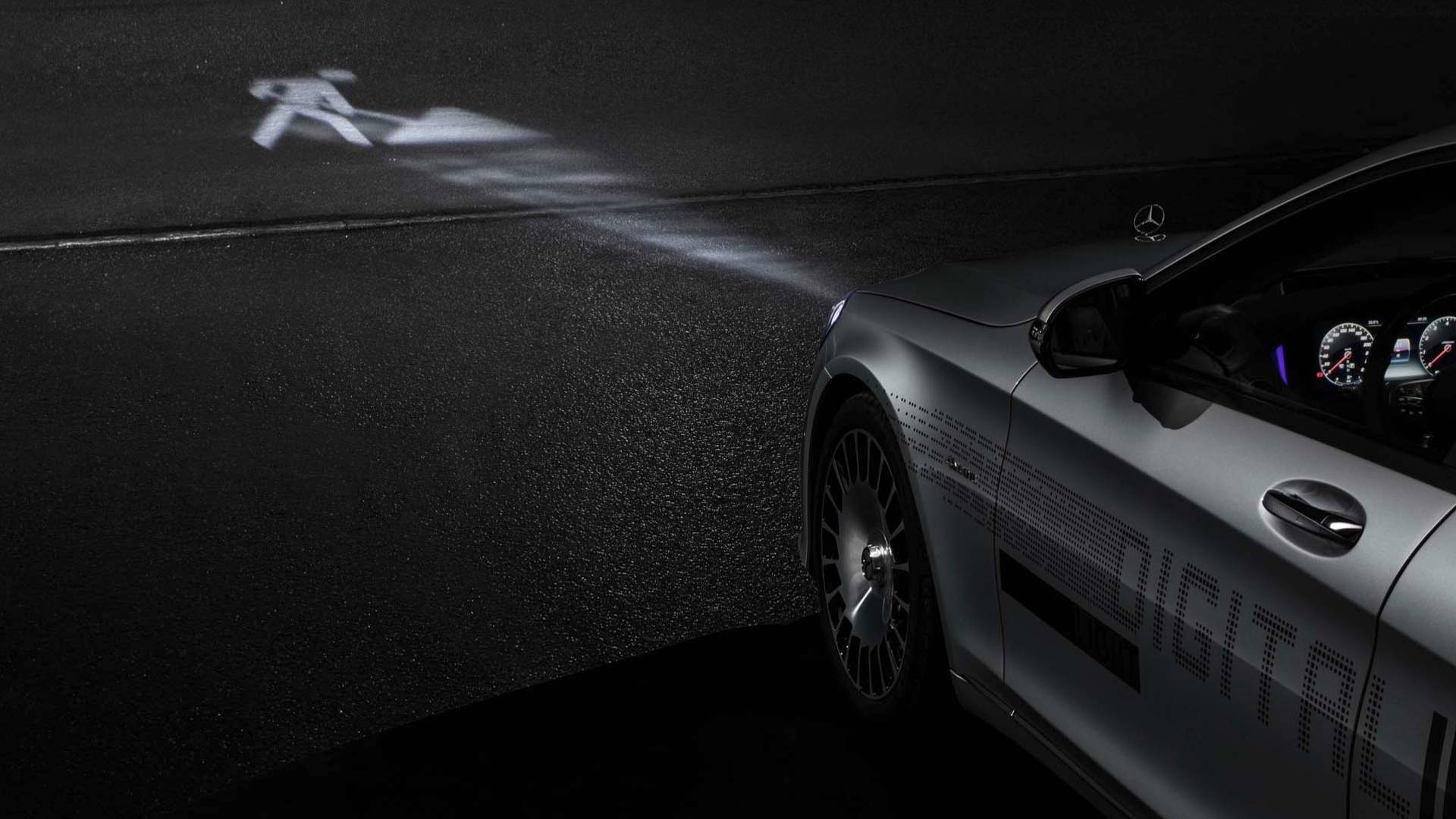 Mercedes-Benz 全新「Digital Light 数位头灯组