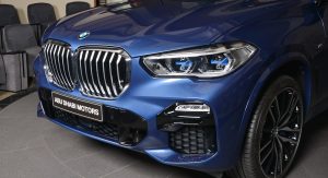 New BMW X5 xDrive50i Looks Dashing In Phytonic Blue 
