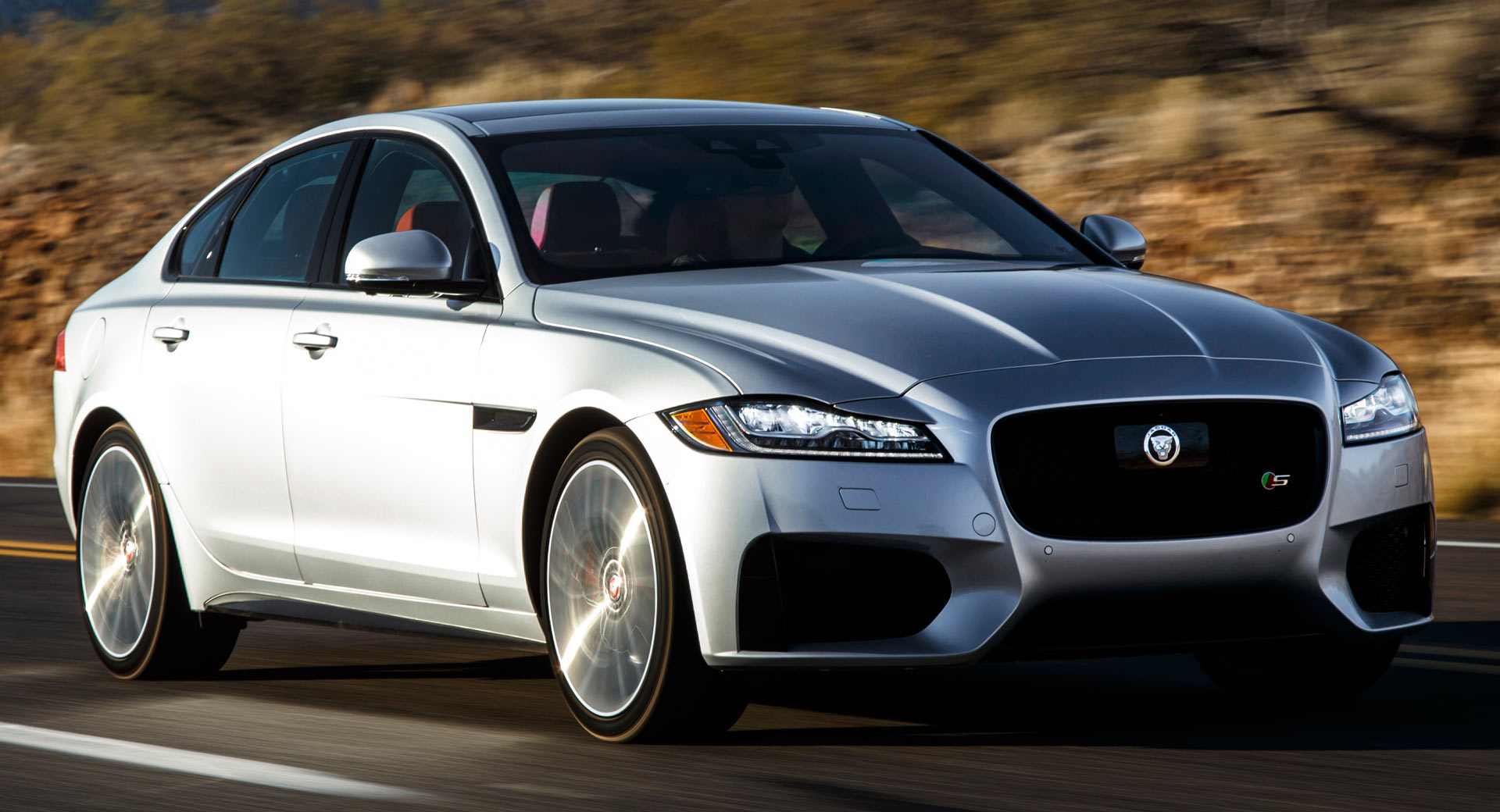 Jaguar Bringing Major Updates To 2020 Xf And F Pace Carscoops