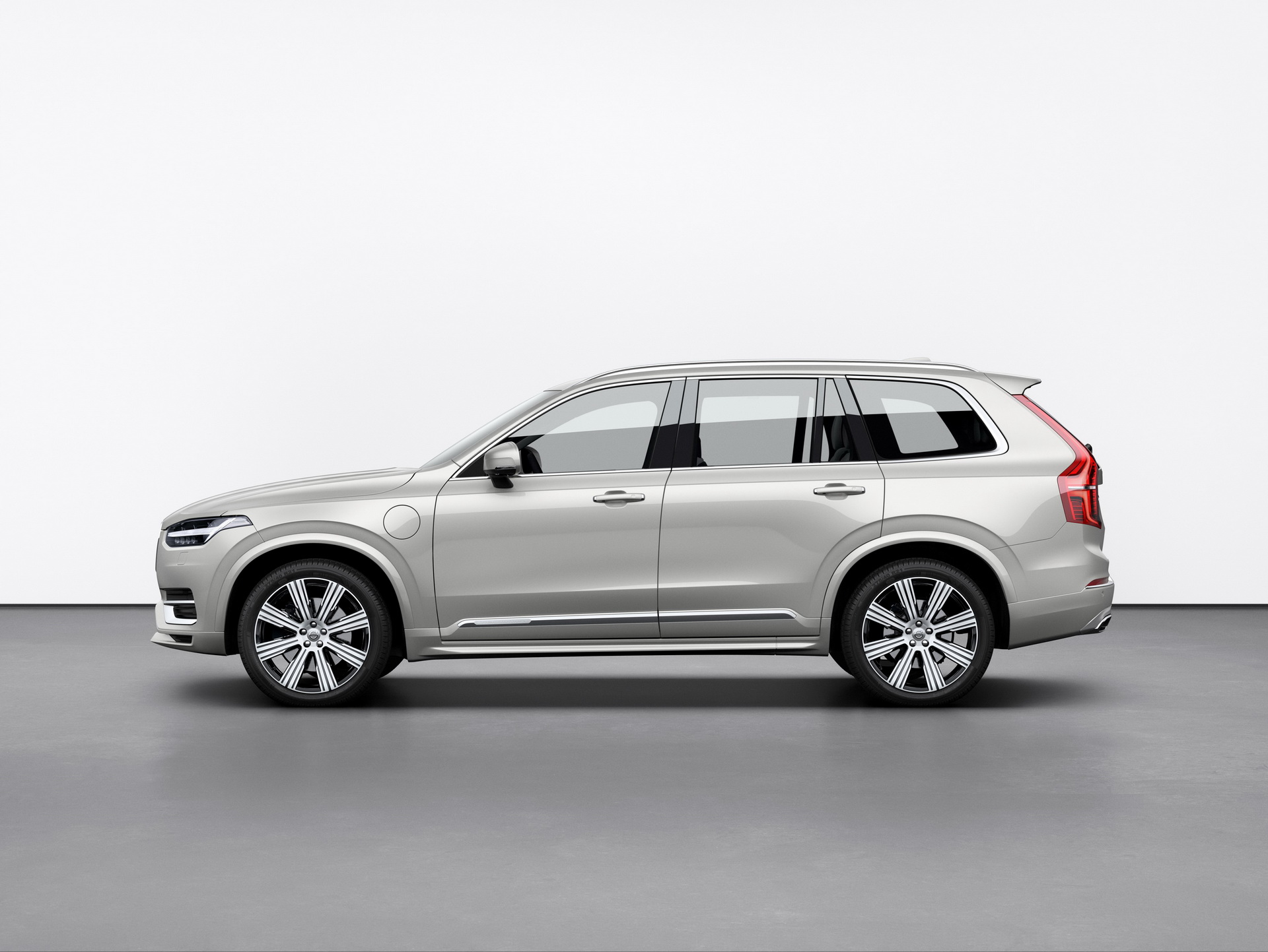 [Imagen: 71871a96-2020-volvo-xc90-facelift-unveiled-1.jpg]