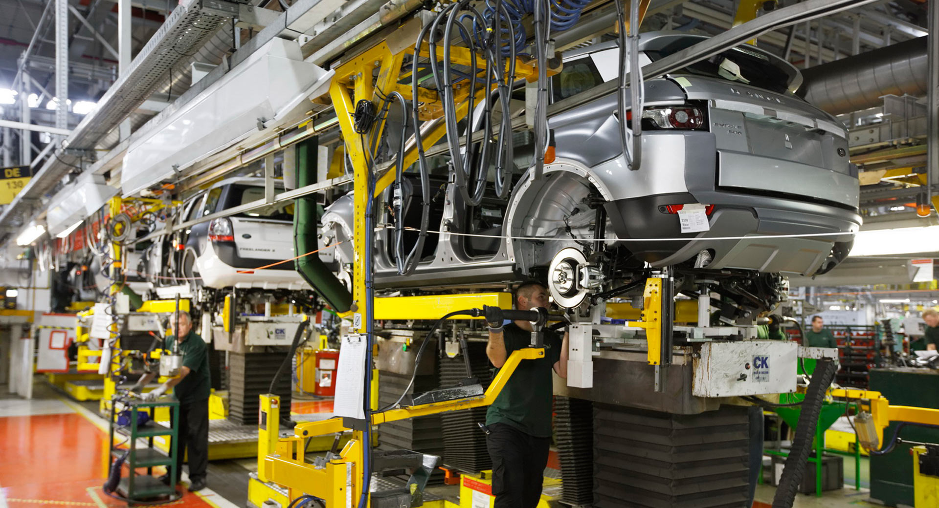 Jaguar Land Rover Stops UK Production For A Week Due To Brexit Uncertainty | Carscoops1920 x 1040