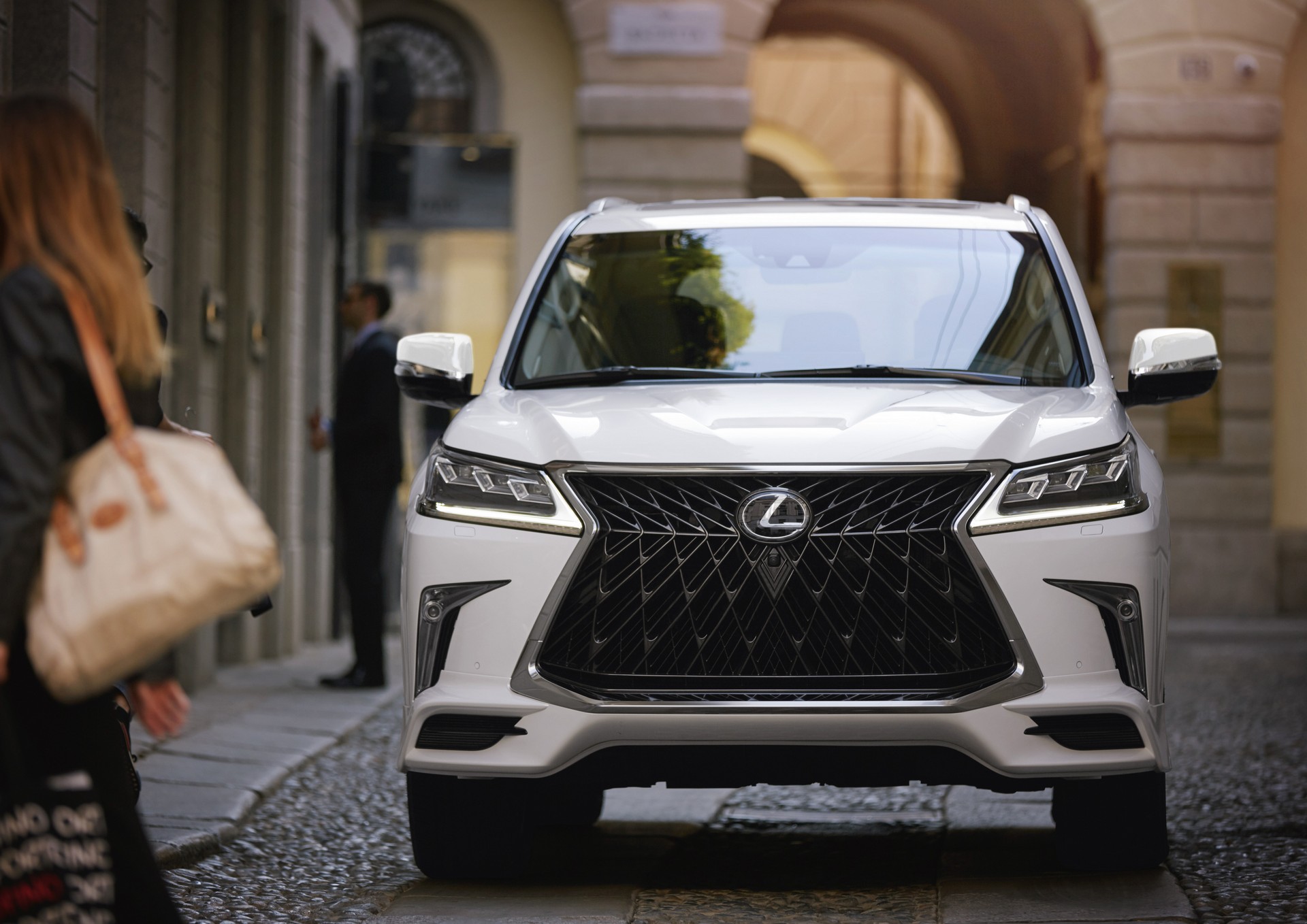 2020 Lexus Lx Gets A Tad More Aggressive Thanks To A New
