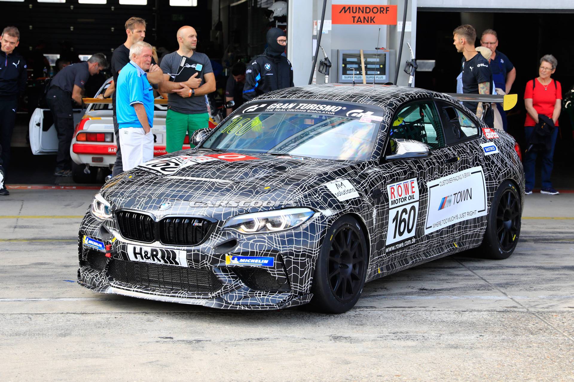 Bmw M2 Competition Racer Makes Its Debut Engineers Clearly
